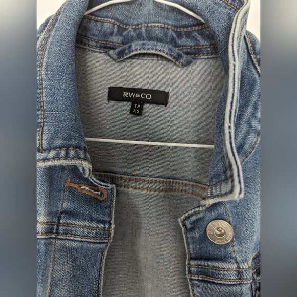 RW&Co Jean Jacket - size xs - Picture 2 of 3